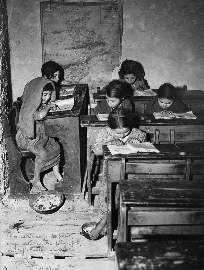 La scuola di Africo, Calabria, 1948 (foto di T. Petrelli) 